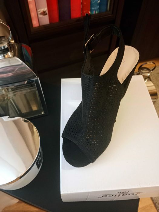 Buty na obcasie rozm.37