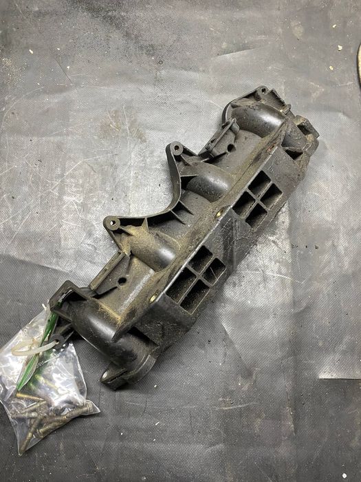 Коллектор Впускной Рено Мастер 2.2 1997-2004 рік