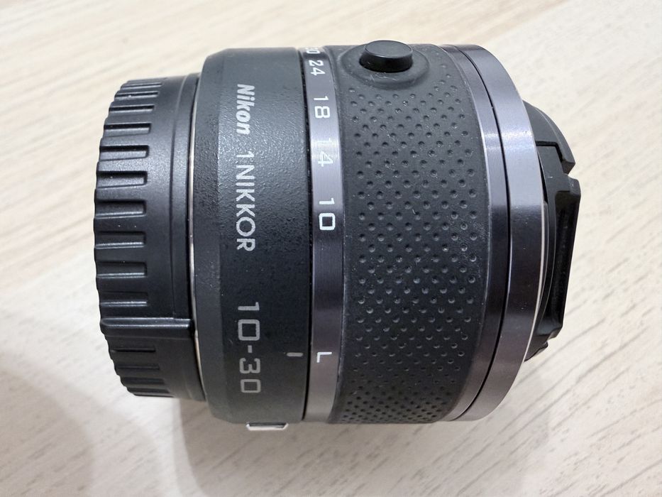 Nikon 10-30 mm 1:3.5 - 5.6 VR