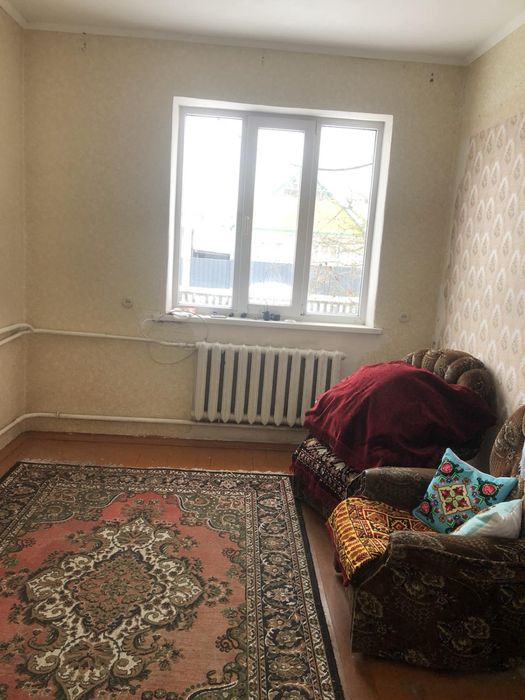 Просторий будинок смт Пулини