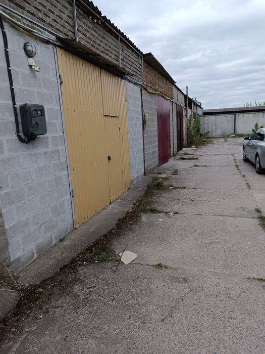 Продам гараж в м.Сарни