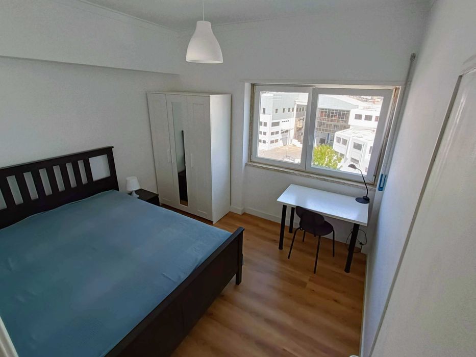 Quarto para estudantes junto ao metro