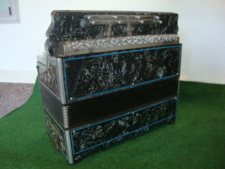 Acordeao Rosso Geneve 120 Baixos 4 Voz Voz, N. 43