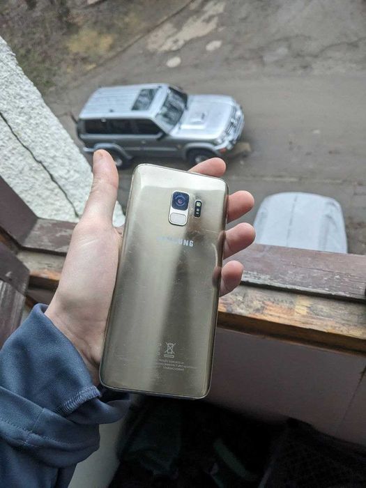 Продам Samsung S9+