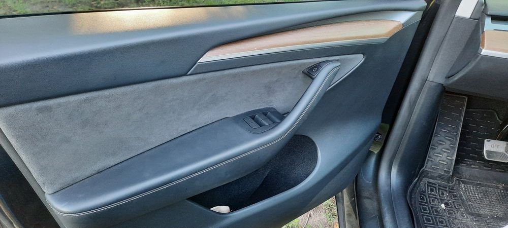 Тесла Y  24р 28000км стан нового автоо