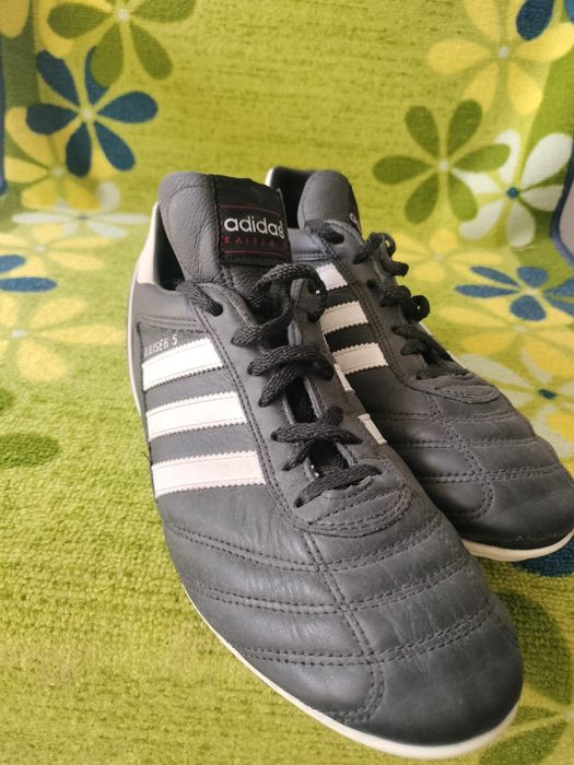 Chuteiras da adidas  42
