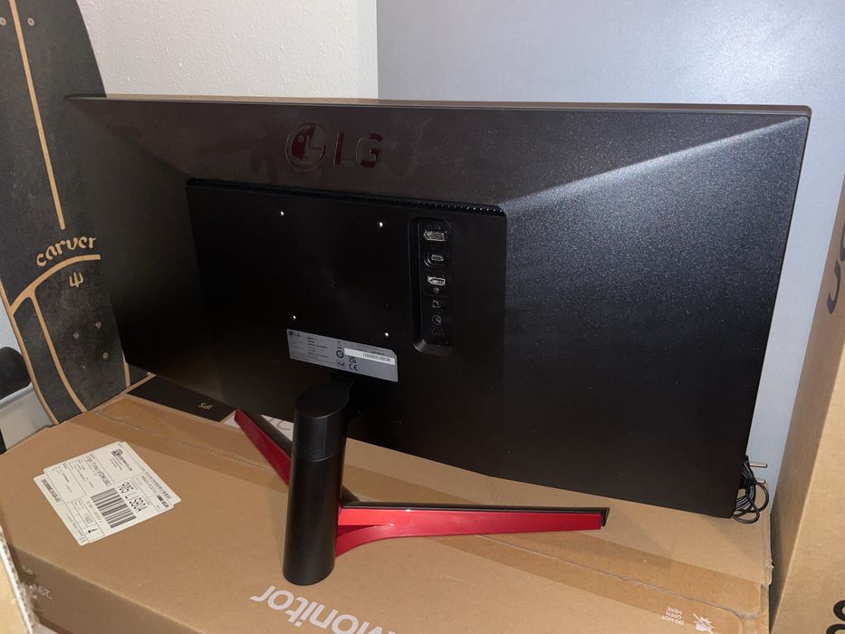 LG monitor externo 29” 29WP60G - B