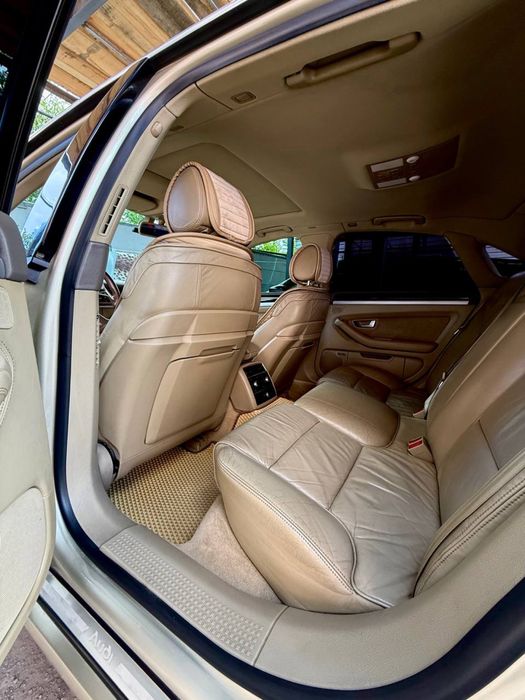 Audi A8 D3 quattro