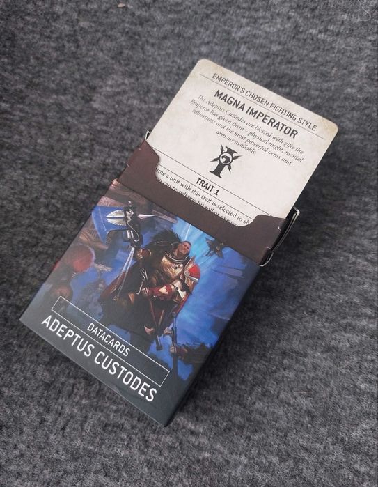 Warhammer 40k CODEX Adeptus Custodes podrecznik o karty
