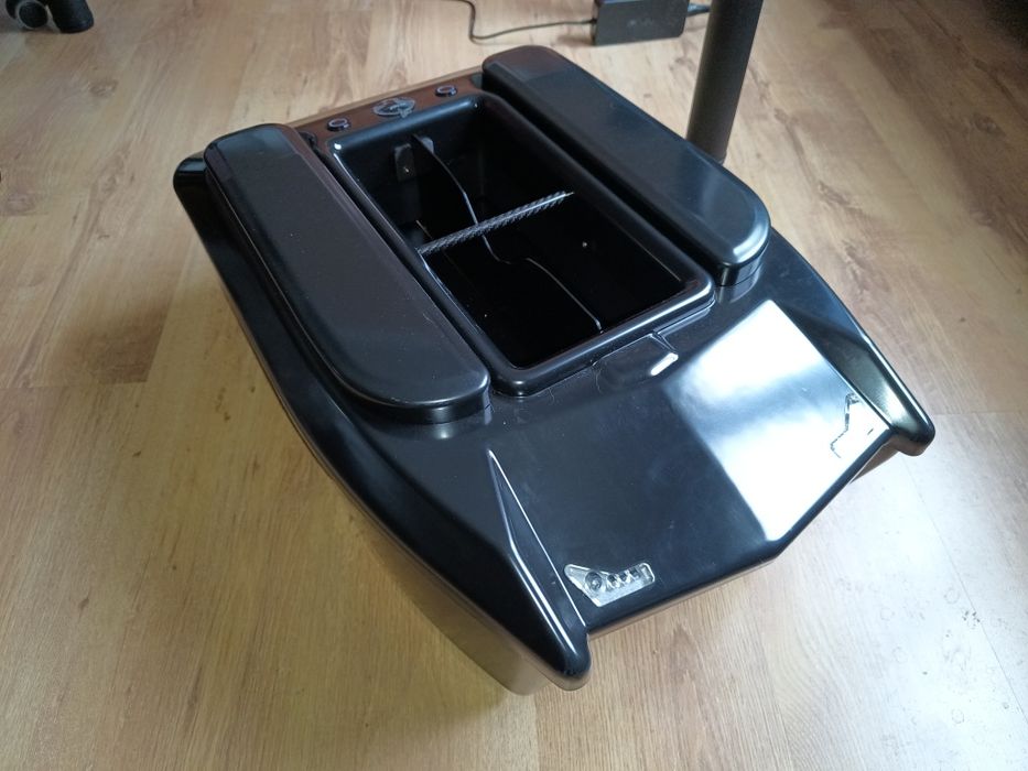 Kadłub łódka zanętowa. ALPHA ONE