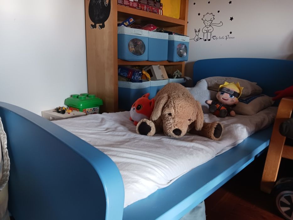 Cama criança azul ikea com colchão