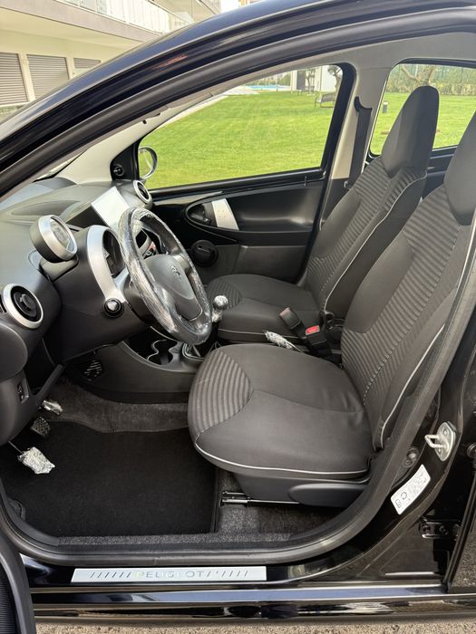 Peugeot 107 VVT-i • Multimedia • Motor Toyota • Muito Estimado • IPO/IUC 2027