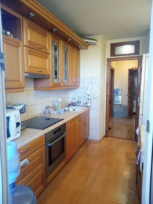 Продам 3 кімнатну квартиру  Тополя-1 Цегляний будинок (ЮМЗ)