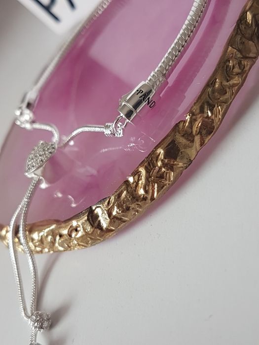 Bransoletka Pandora moment