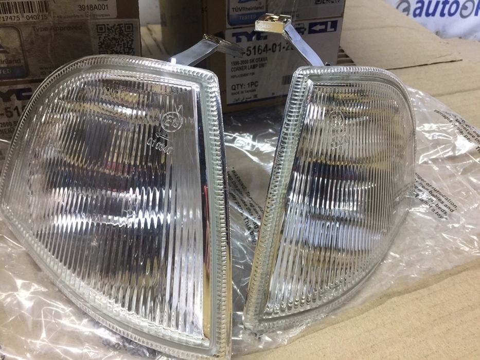 Поворотники Skoda Octavia Tour