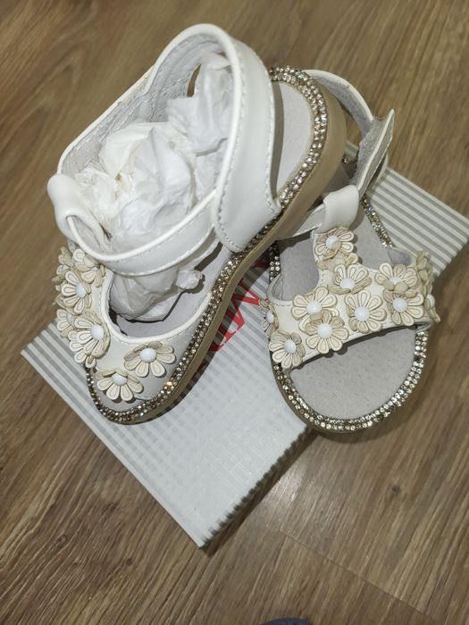 Взуття , Босоніжки, мокасини,сандалі 21,22,23 р. Мокасіни, босоніжки