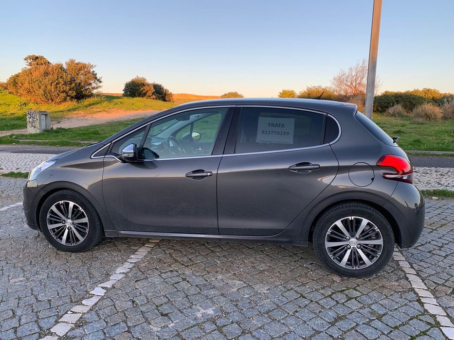 Peugeot 208 1.2 PureTech Allure EAT6