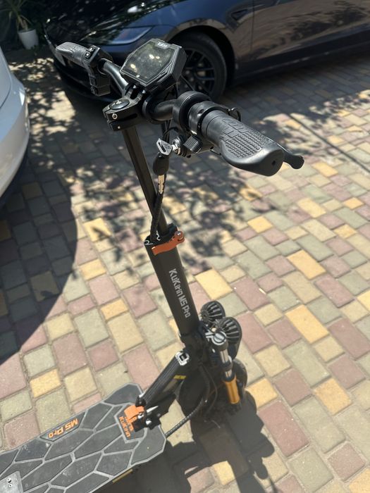 Електросамокат  Kugoo Kirin M5 PRO (1200 т; 26 А/год; 48 В)