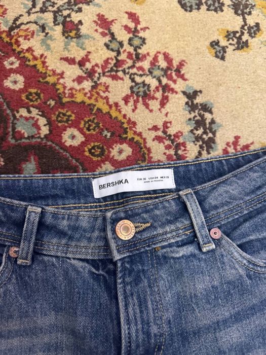 джинси bootcut bershka