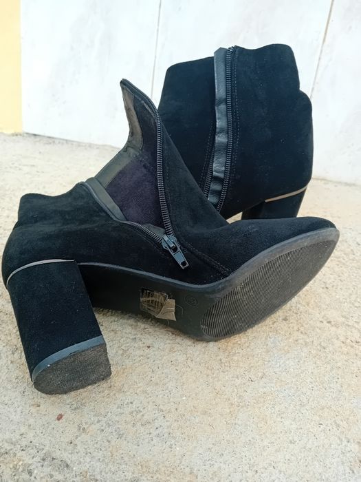 Botas camurça Pretas