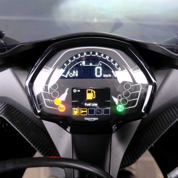Продам мотоцикл TRIUMPH DAYTONA 660 (9193)