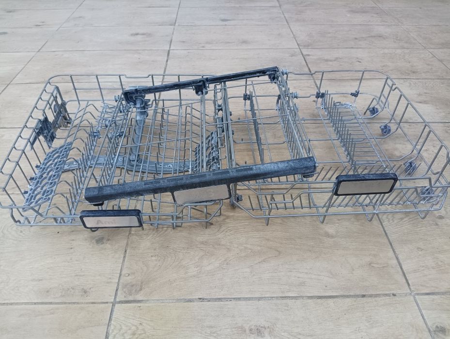 Komplet trzech koszt do zmywarki Amica