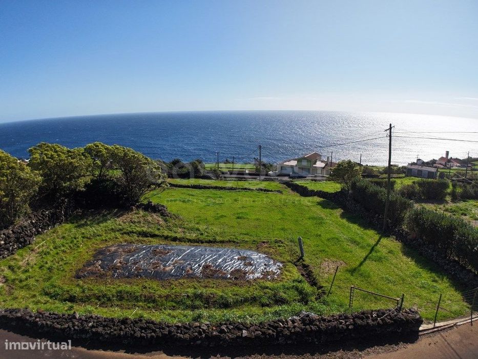 Terreno para Construção nas Ribeiras, Lajes do Pico