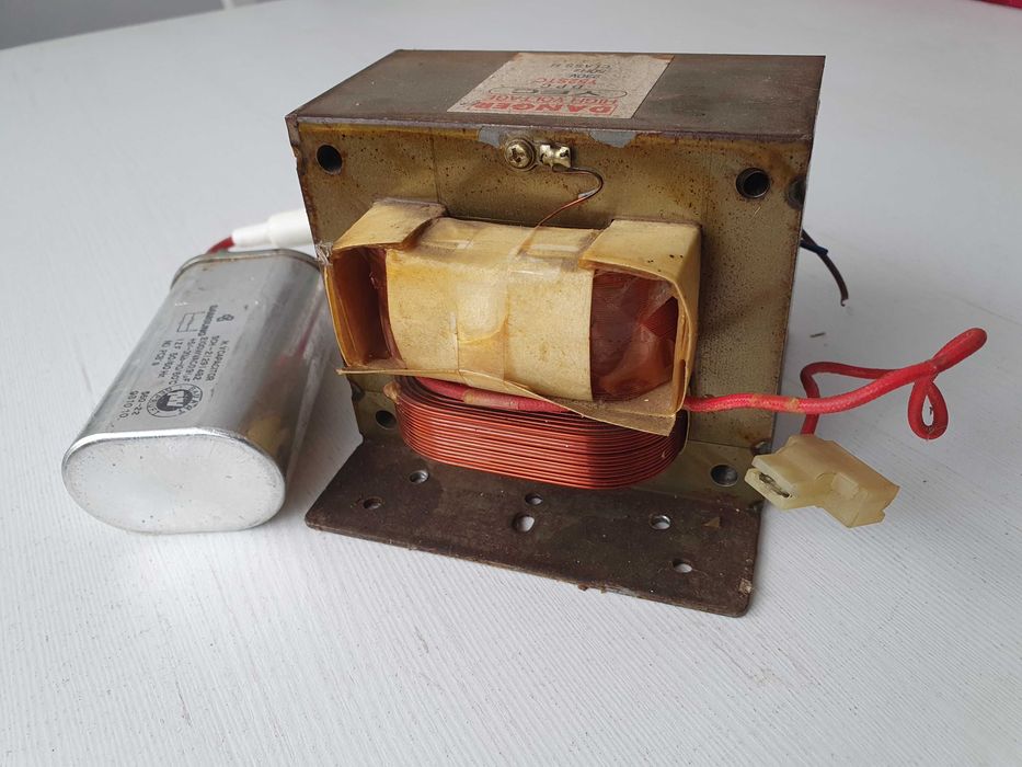 Transformator z kuchenki mikrofalowej mikrofalówki YEC