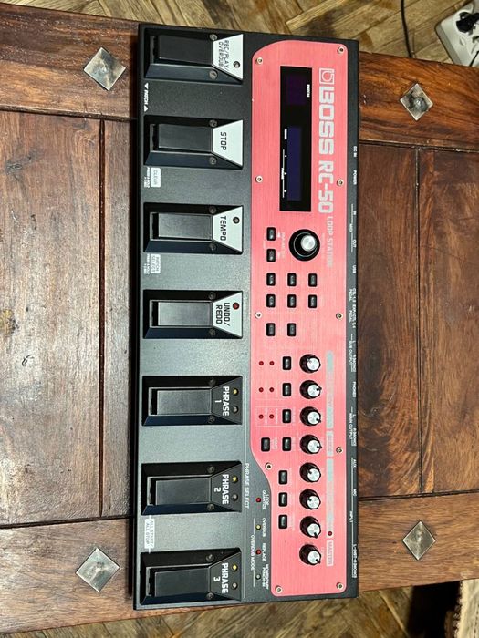 BOSS RC-50 Loop Station — профессиональный лупер / педаль записи