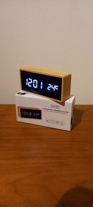 Despertador digital de bambu64751002337538122