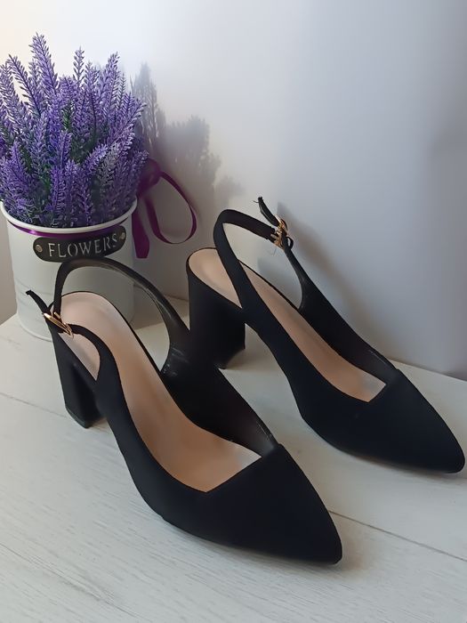 Шикарні туфлі р 40 Натуральна замша