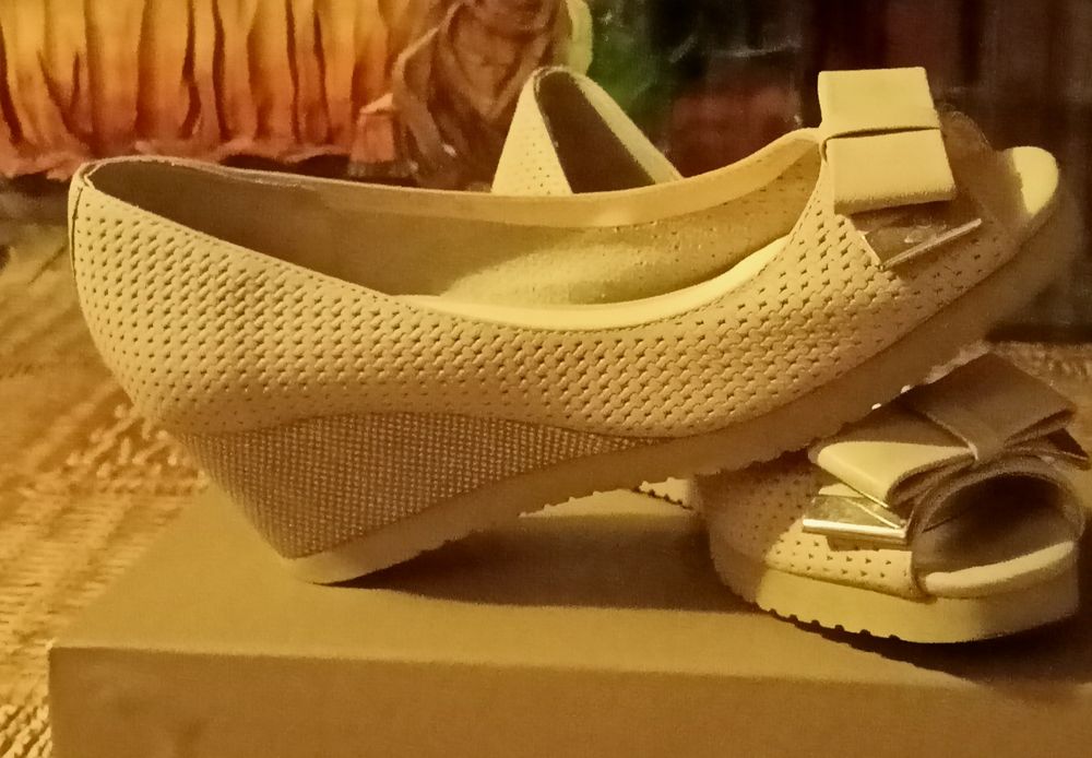 Сандалии босоножки