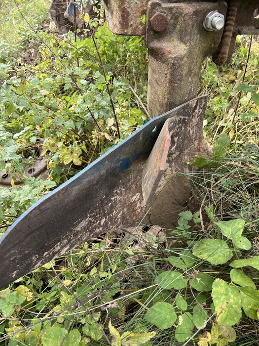 Трьох корпусний плуг