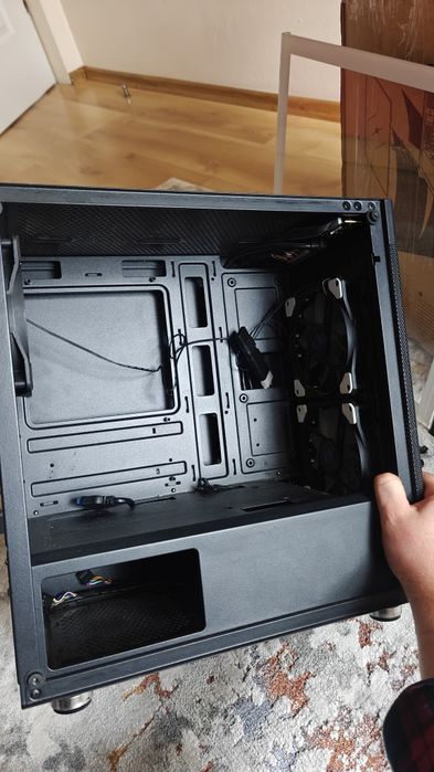 Obudowa PC Krux Cella 3 wentylatory