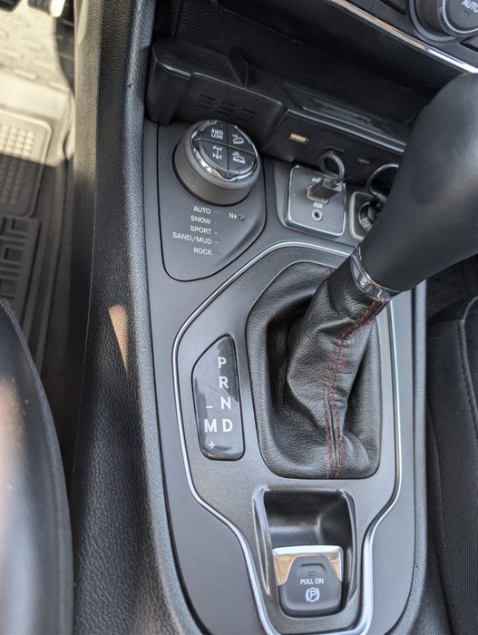 Jeep Cherokee Trailhawk 2.0T (2018)