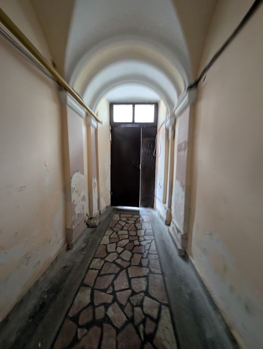 Продам приміщення 25м2 біля Ратуші 3 поверх