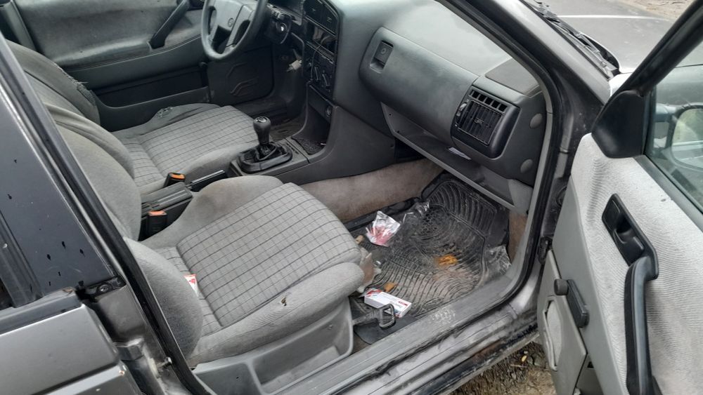 Продам фольсфаген пасат б3 2.0 газ бензин