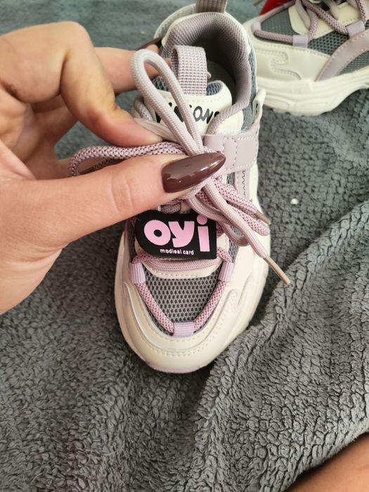 Sneakersy dla dziewczynki