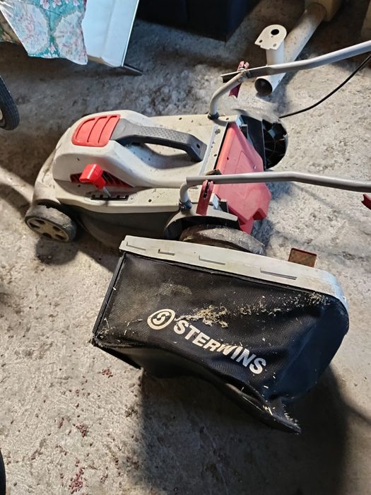 Maquina de cortar relva