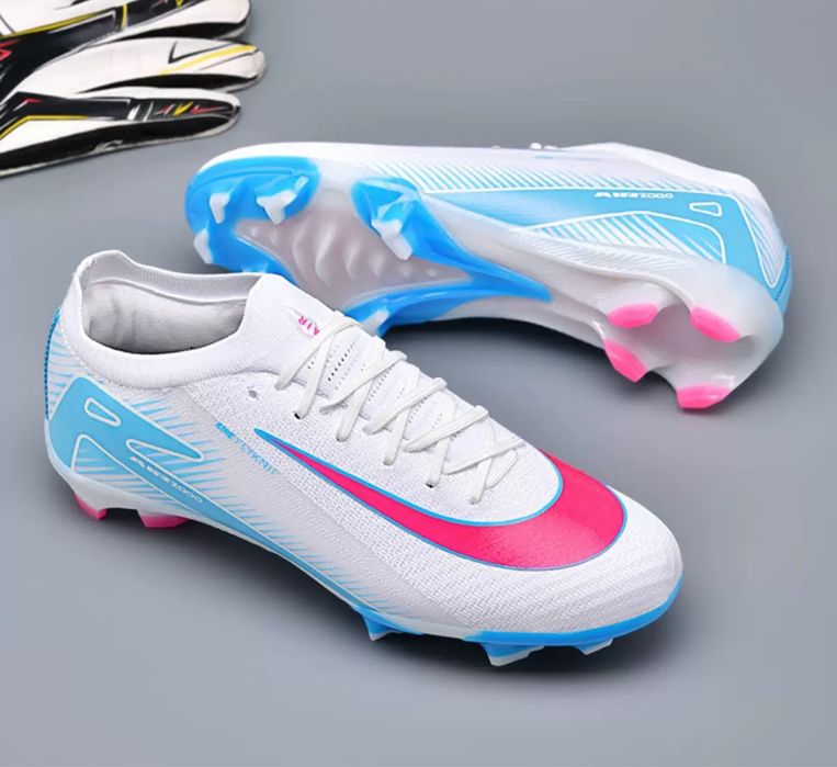 Buty piłkarskie korki obuwie piłka nożna futbolówki lanki orlik