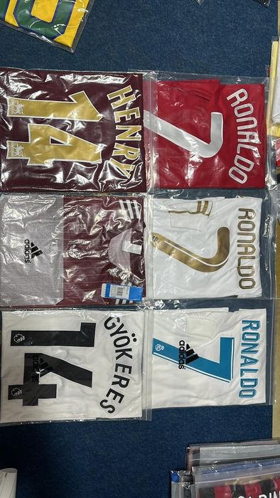 Vende-se camisas de futebol de todos os clubes, qualidade excelente.