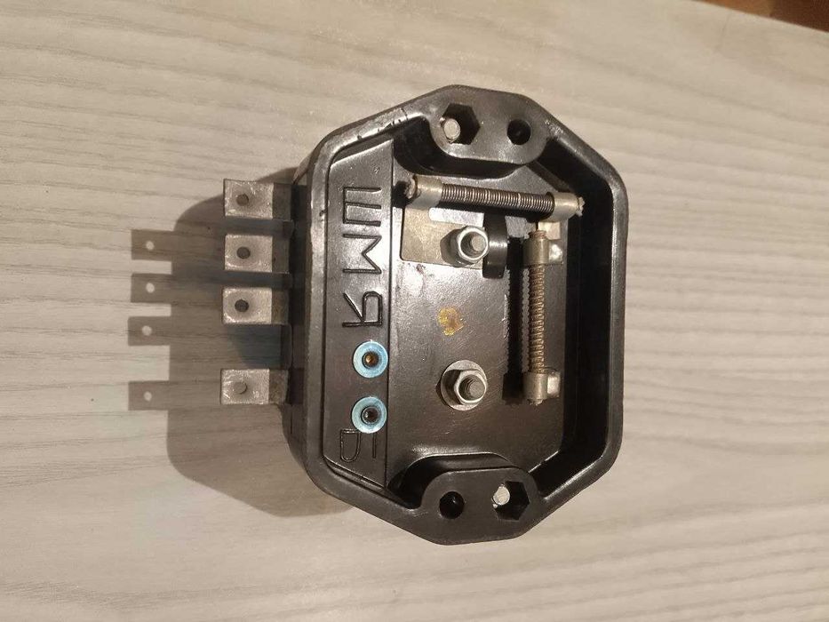 БЕЗКОШТОВНА ДОСТАВКА Реле зарядки Иж рр 1 6в СССР Нове в коробці