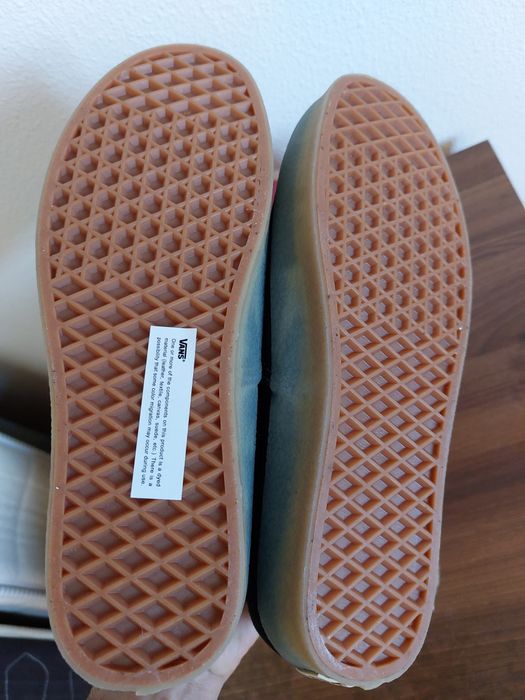 Vans Authentic 40 pretos novos sem etiqueta,  caixa original.