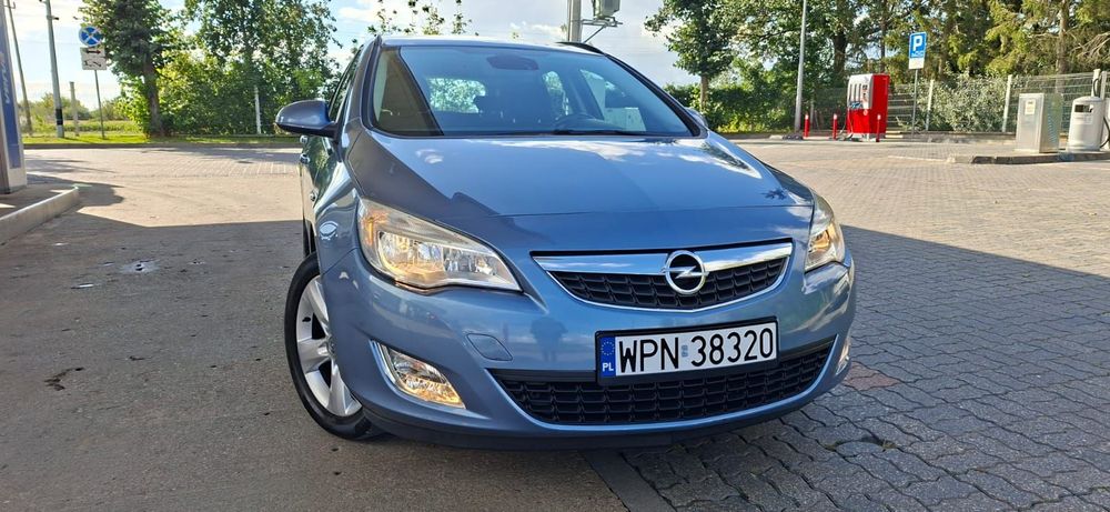 Opel Astra 1.6T 180KM Klima Alu Serwis Super Stan Gwarancja