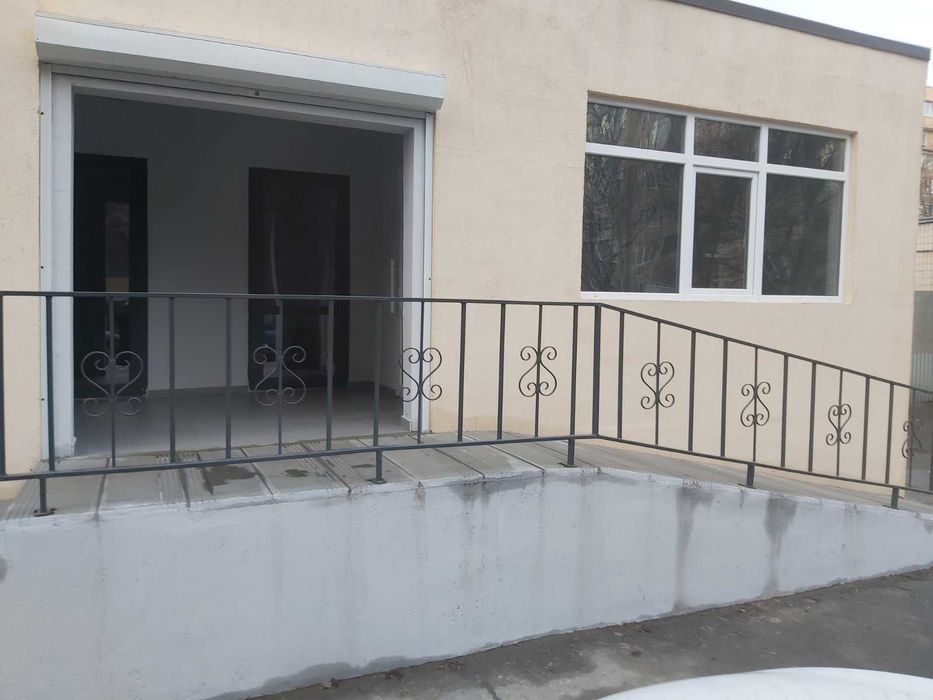 Оренда  комерційного приміщення 10м2  2 п. перукарня масаж манікюр інш