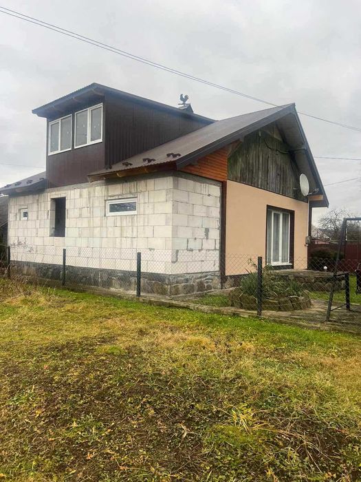 Продаж будинку в с. Крушельниця з великою ділянкою