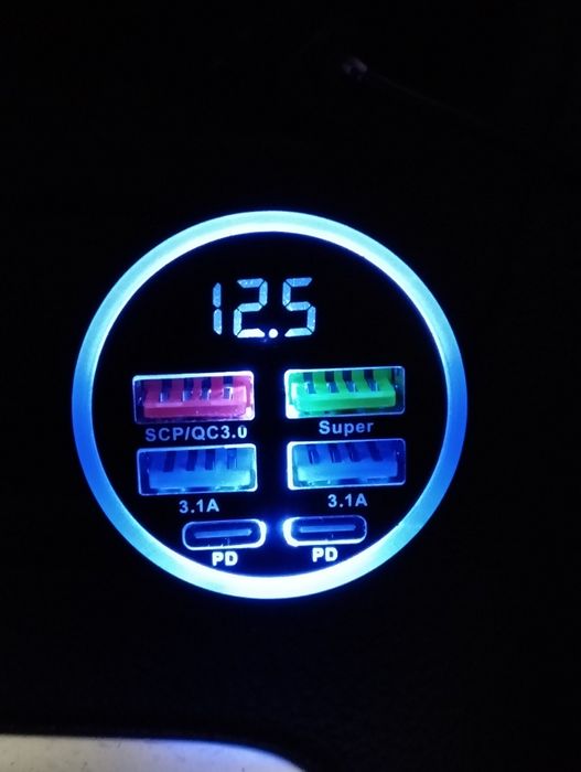 Новое автомобильное зарядное устройство PD +QC3.0 100Bт 3А 6 портов