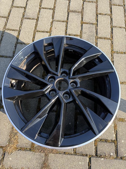 Oryginalne felgi 17” cali Skoda Kamiq Scala 5x100 6.5J VW Audi seat