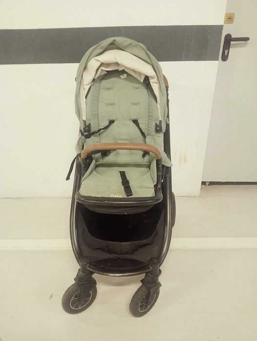 Carrinho Joie / Joie Stroller