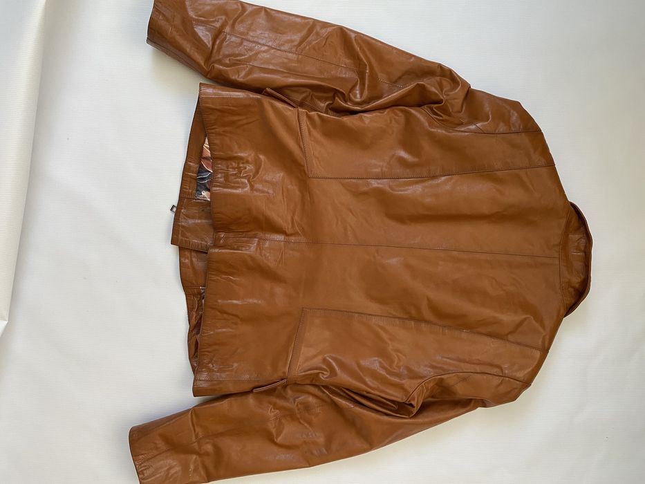 Куртка шкіряна жіноча